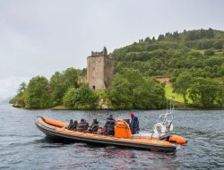 Nessie Si Monster Danau loch Ness yang Paling Diburu di Dunia