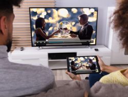 Cara Menghubungkan HP ke TV Tanpa Kabel & WIFI dengan Mudah